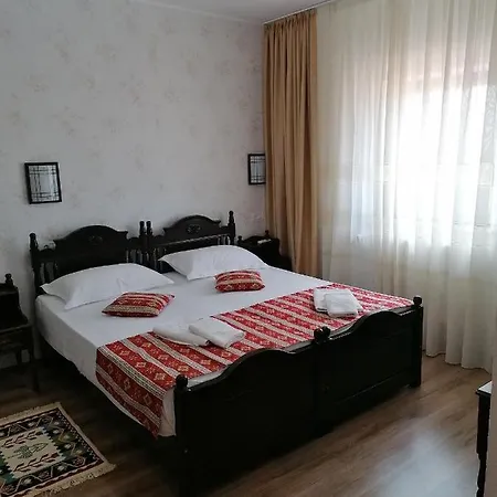 Hanul Hora Romaneasca אורחן 3*