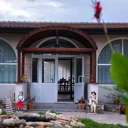 Hanul Hora Romaneasca אורחן