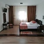 Hanul Hora Romaneasca イン