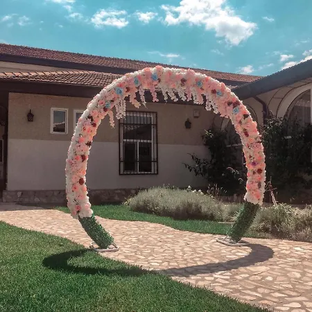 Hanul Hora Romaneasca Han/Misafirhane