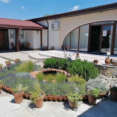 Hanul Hora Romaneasca Han/Misafirhane